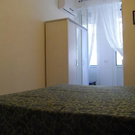 Casa Vacanza Cinecitta *