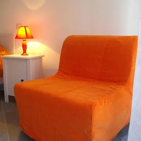 Casa Vacanza Cinecitta Apartment *